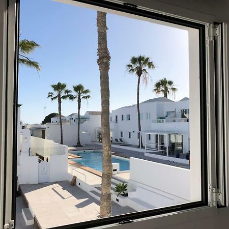 Sea Breeze With Shared Pool And Near The Beach Διαμέρισμα Costa Teguise Εξωτερικό φωτογραφία