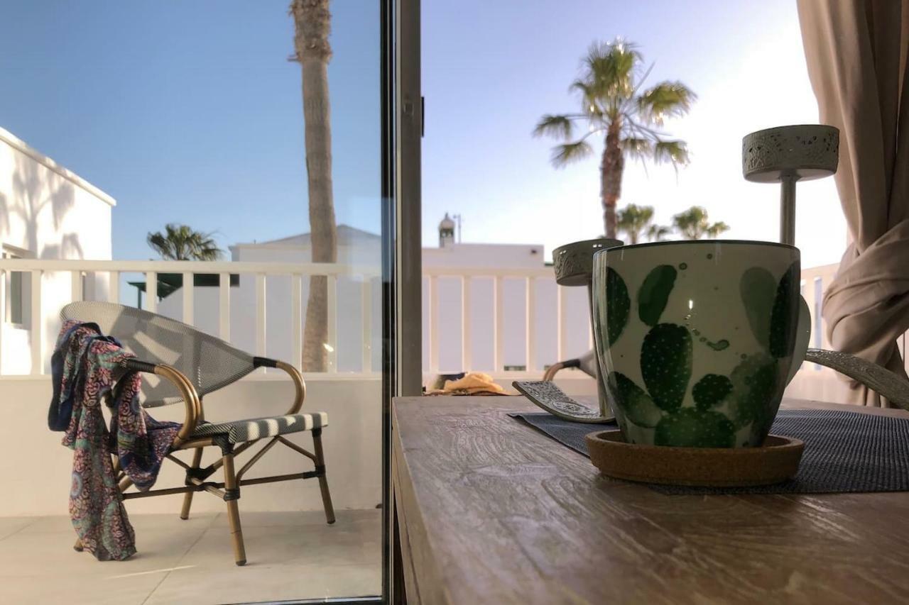 Sea Breeze With Shared Pool And Near The Beach Διαμέρισμα Costa Teguise Εξωτερικό φωτογραφία